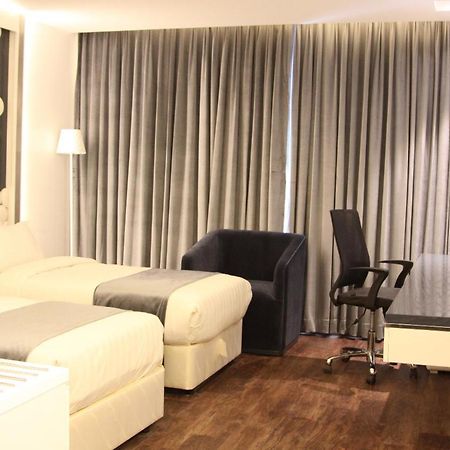 Grace 21 Smart Hotel Dhaka Buitenkant foto